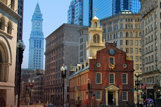 Departure Private Transfer: Boston City to Boston Airport BOS in Business Car