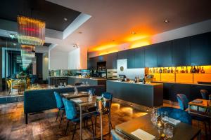 Derlon Hotel Maastricht - Room Types and Amenities