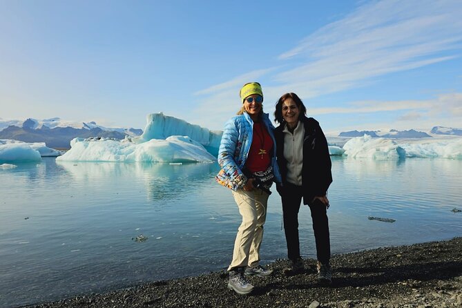 Diamond Beach & Jökulsárlón Floating Glacier Guided Day Tour