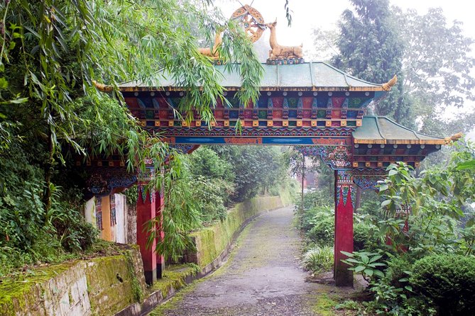 Discover the Spiritual Trails of Darjeeling (2 Hours Guided Walking Tour)