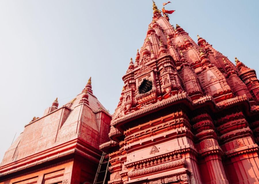 Discover Varanasi on Tuk Tuk (2 Hours Guided Tour)
