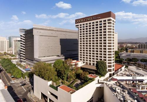 Doubletree by Hilton Los Angeles Downtown - Accommodations and Guest Rooms