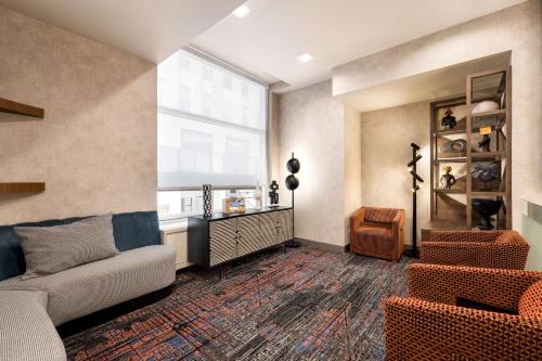 DoubleTree by Hilton New York Midtown Fifth Ave - Location and Accessibility