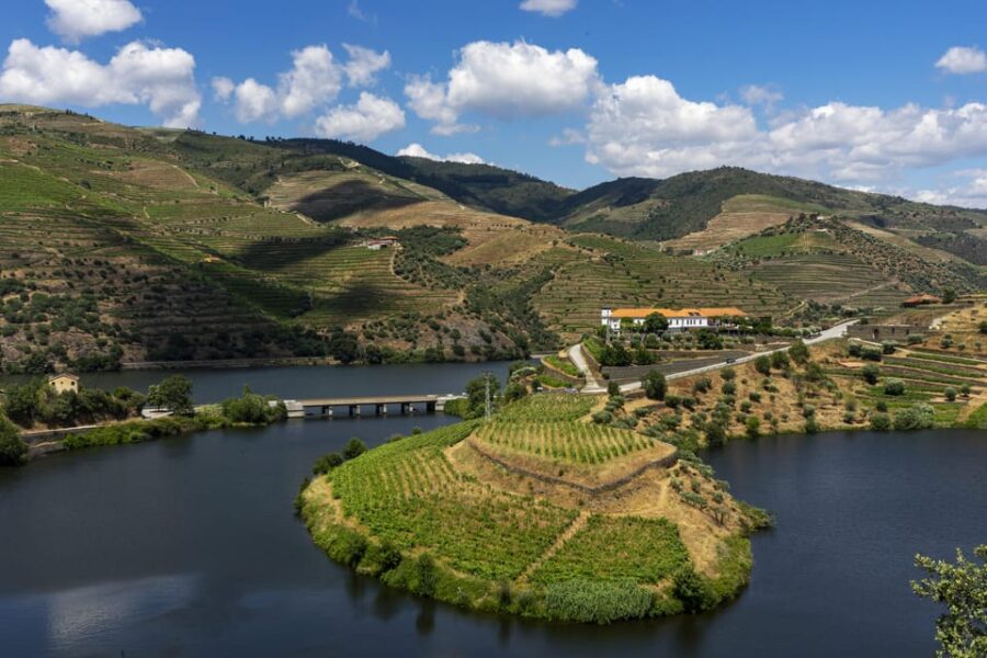 Douro Valley: Discovering the Douro in a Land Rover