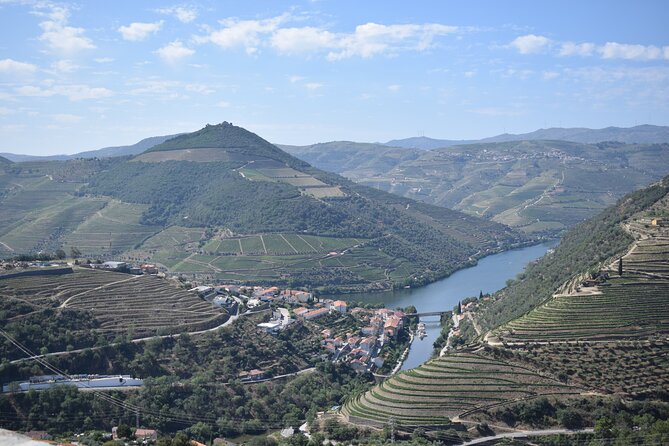 Douro Valley Tour With Train and Vinho Verde