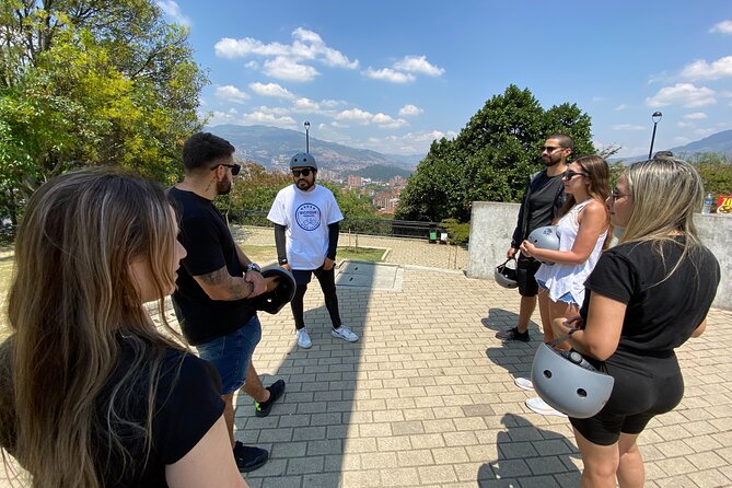 E-Bike City Tour Medellin With Local Snacks and Local Beer