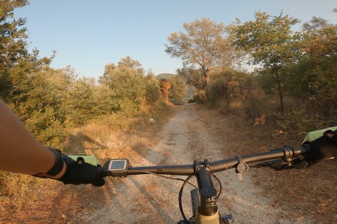 E-Mtb Tour Agii Deka – Stavros Mountain – Achilleion Palace