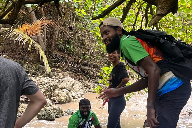 Easy Hike With Relaxing Garden Tour and Delicious Lunch