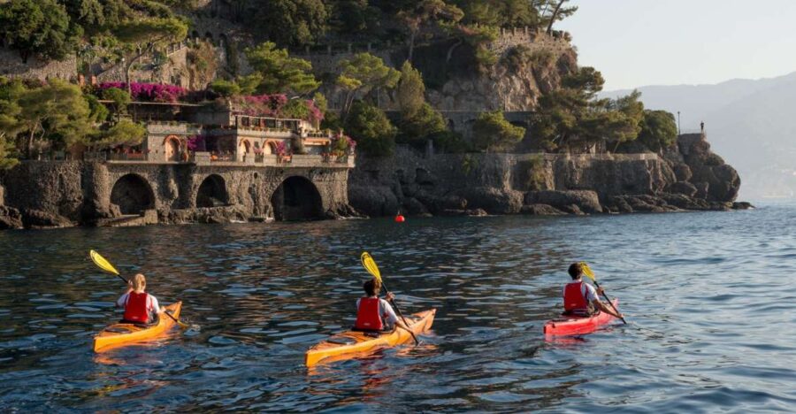 Easy Kayak Tour to Portofino With Optional Snorkeling