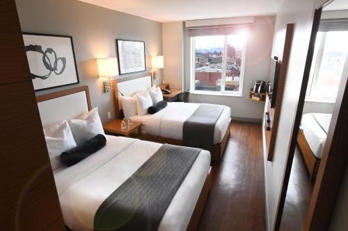 Edge Hotel Washington Heights - Hotel Location and Accessibility