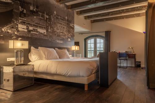 Education Hotel De Rooi Pannen Breda - Hotel Overview