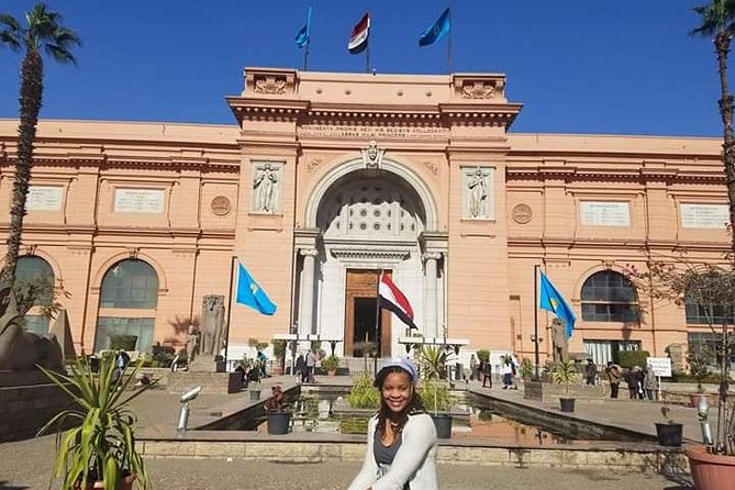 Egypt Short Break Day Tour: Pyramids, Sphinx and Egyptian Museum From Cairo Airport