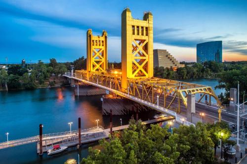 Embassy Suites by Hilton Sacramento Riverfront Promenade - Hotel Overview and Location
