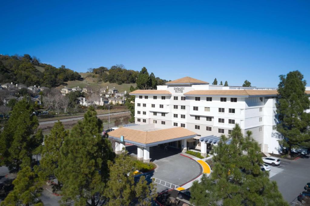 Embassy Suites by Hilton San Rafael Marin County Review