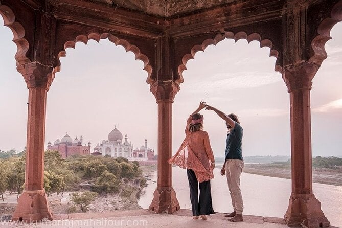 Ensure a Hassle Free Agra Day Tour With Private Car and Private Tour Guide