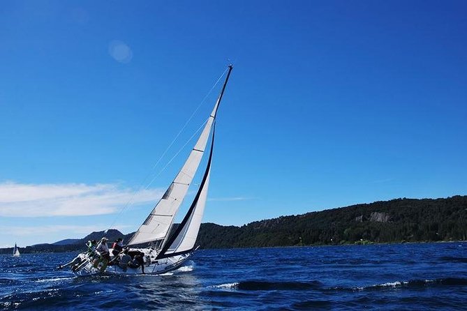 Exclusive Sailboat Trip Through the Lakes of Bariloche