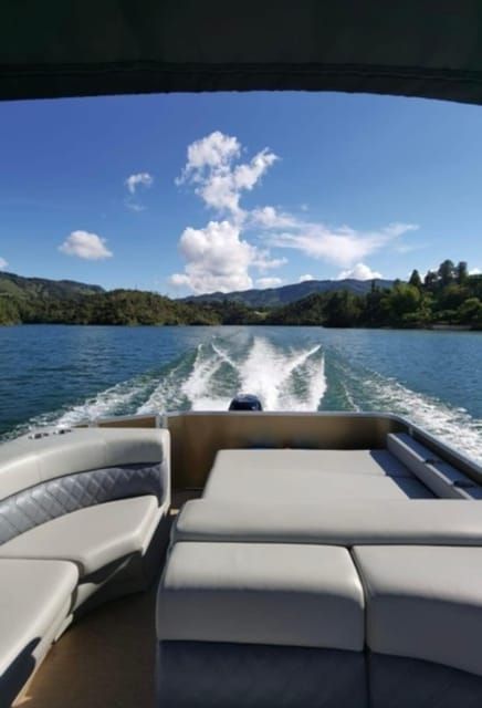 Excursion to Guatapé in French + Boat Tour