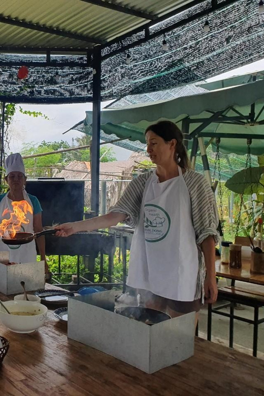 Experience Basket Boat & Cooking Class With Organic Food