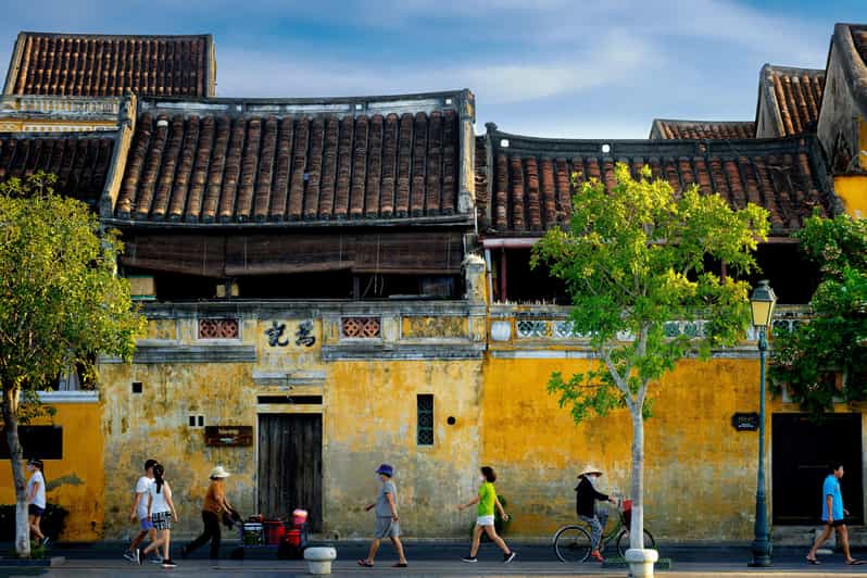 EXPLORE HOI AN CITY TOUR-BOAT RIDE-RELEASE FLOWER LANTERN
