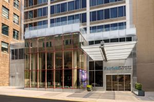 Fairfield Inn & Suites by Marriott New York Midtown Manhattan/Penn Station - Hotel Location and Accessibility