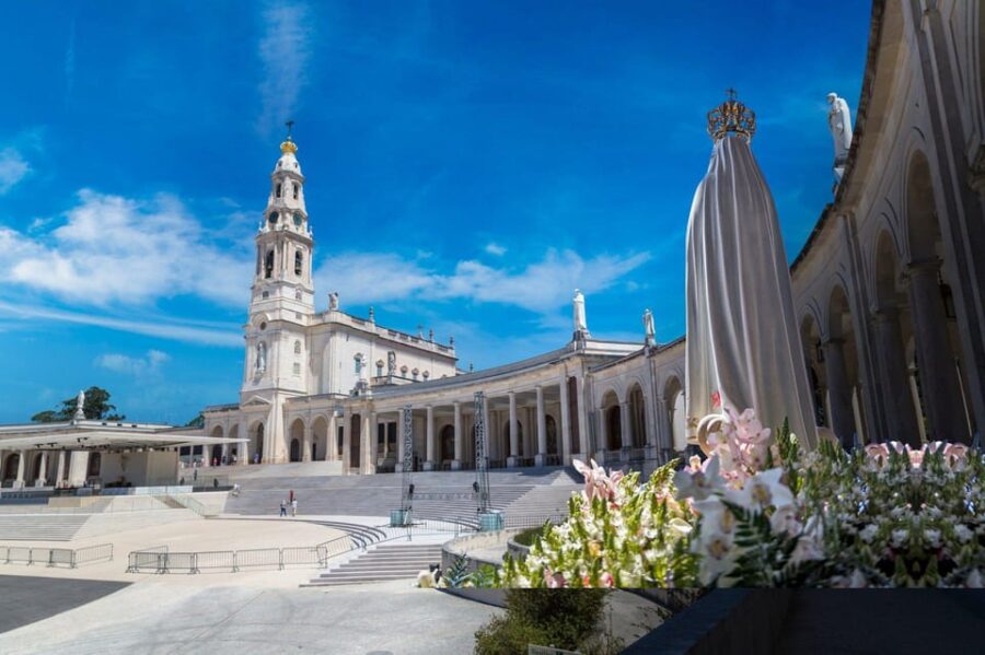 Fátima, Batalha, Nazaré and Óbidos: Day Trip From Lisbon