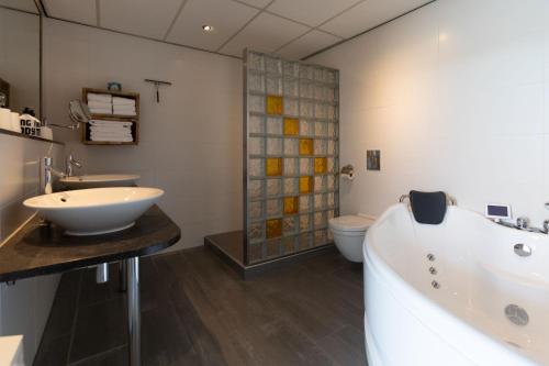 Fletcher Hotel-Restaurant De Reiskoffer - Hotel Overview