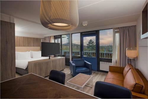Fletcher Hotel-Restaurant Noordsee-Ameland - Location and Accessibility