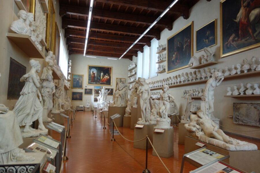 Florence: Accademia Gallery Guided Experience