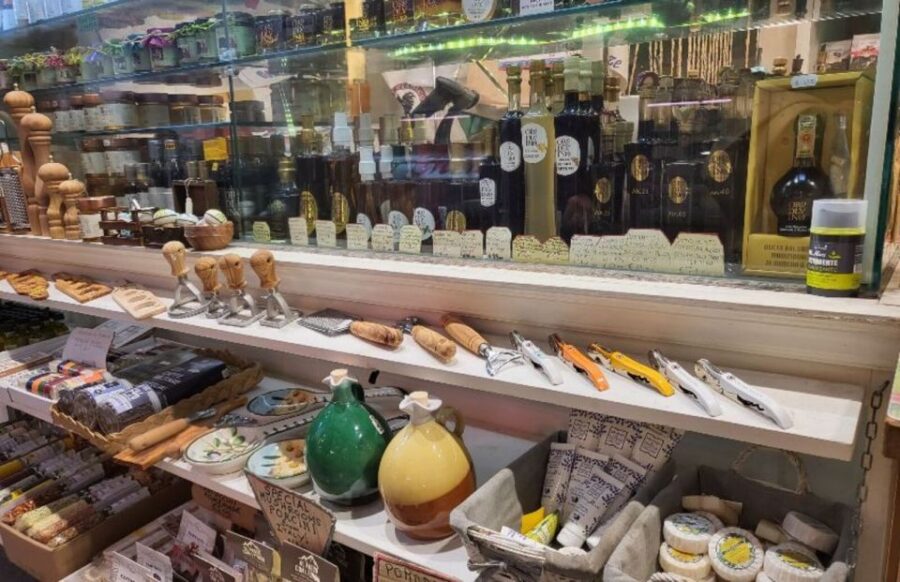 Florence: Food & Souvenir Tour With Tastings and a Coffee