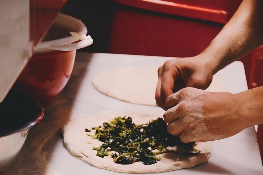 Florence: Private Pizza Making Class With Wine Tasting