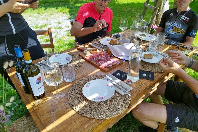 Food and Wine Tasting of Valtenesi and Lugana