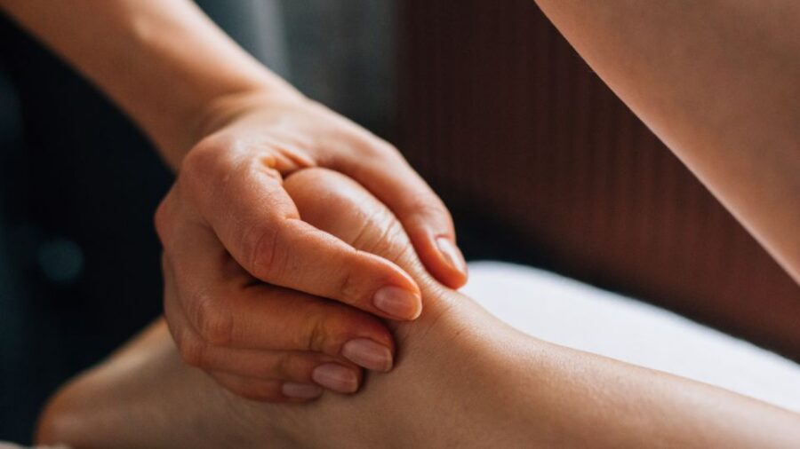 FOOT MASSAGE