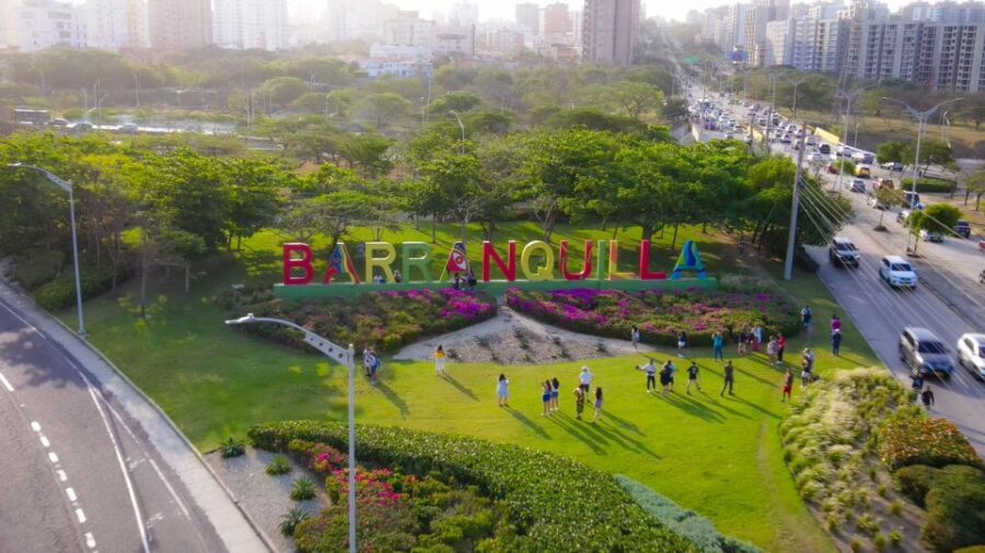 From Cartagena: Barranquilla & Santa Marta Guided City Tour