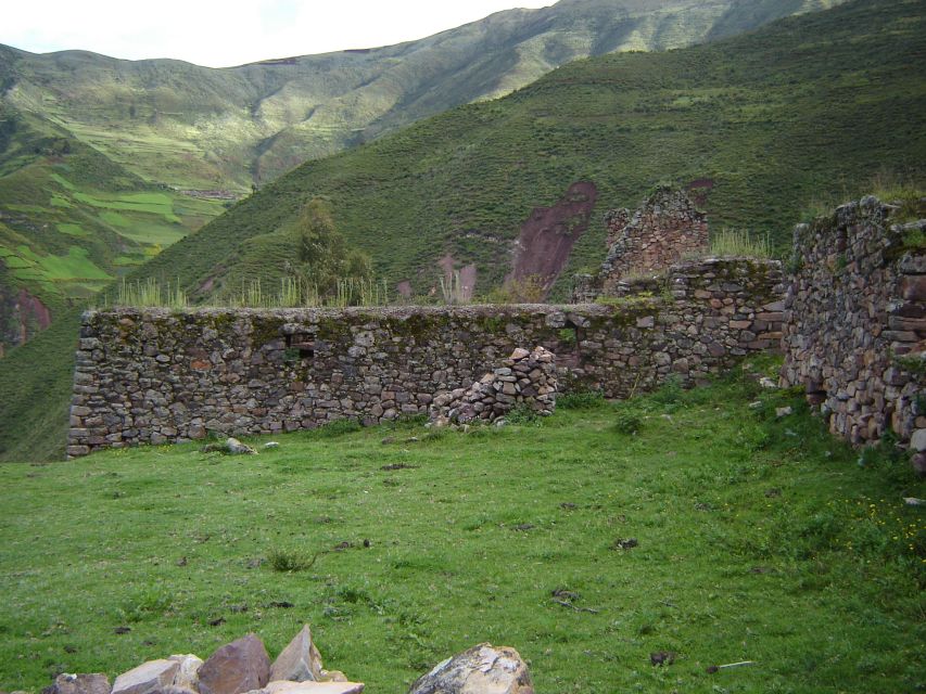 From Cusco: Full-Day Inca Quarry Trail Hike to Cachicata
