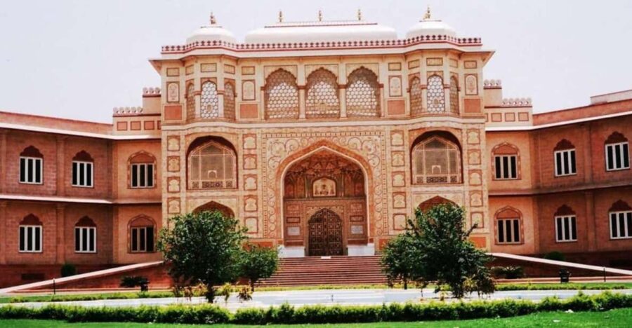 From Delhi: Jaipur City Historical Full-Day Tour by AC Car