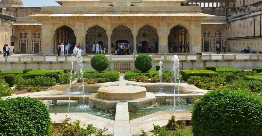 From Delhi: Jaipur Day Trip With Amber Fort by Private Car