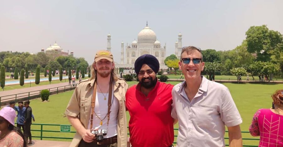 From Delhi : Taj Mahal, Agra Fort and Baby Taj Day Tour