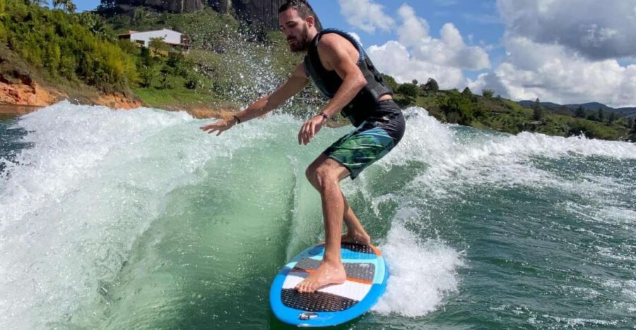 From Guatape: 1-Hour Wakeboarding