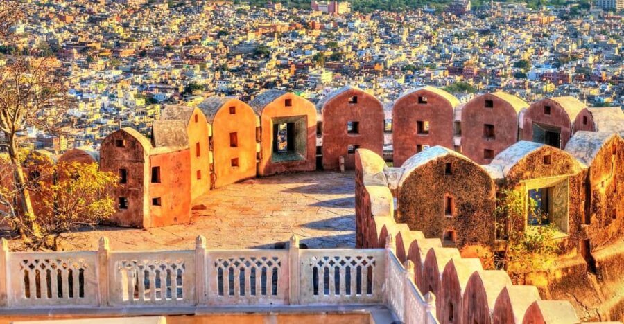 From Jaipur : 2 Day Guided Pink City Tour With 3-Star Hotel