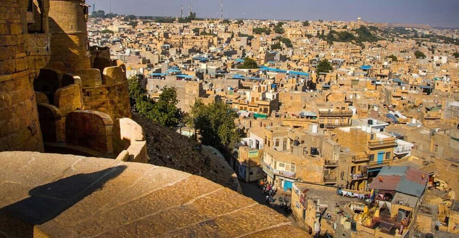 From Jodhpur: 2 Day Jaisalmer Tour With Nomadic Camel Safari
