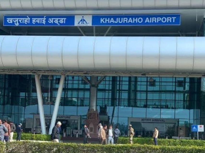 From Khajuraho: Hotel to Airport Transfer & Vice Versa