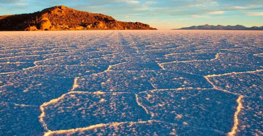 From La Paz: Uyuni Salt Flat and San Pedro De Atacama 3 Days
