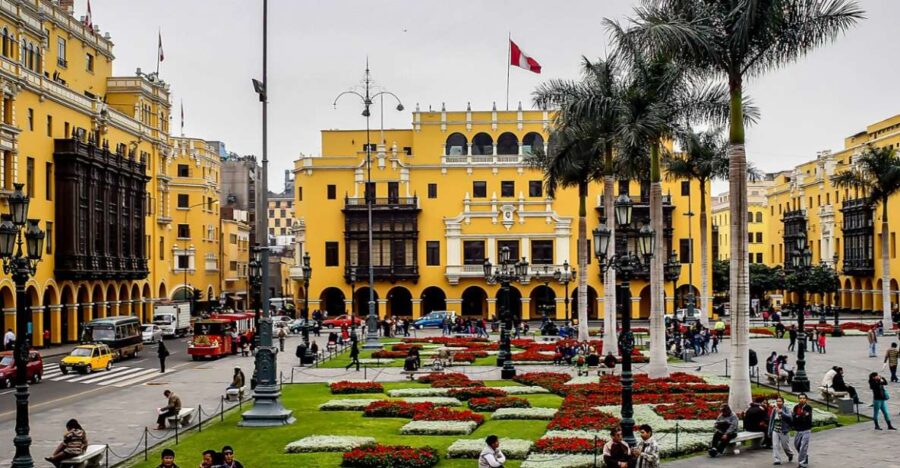 From Lima: Colonial City Tour With Catacombs & Larco Museum