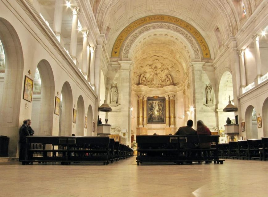 From Lisbon: Fátima, Nazaré & Sintra – Charms of Portugal