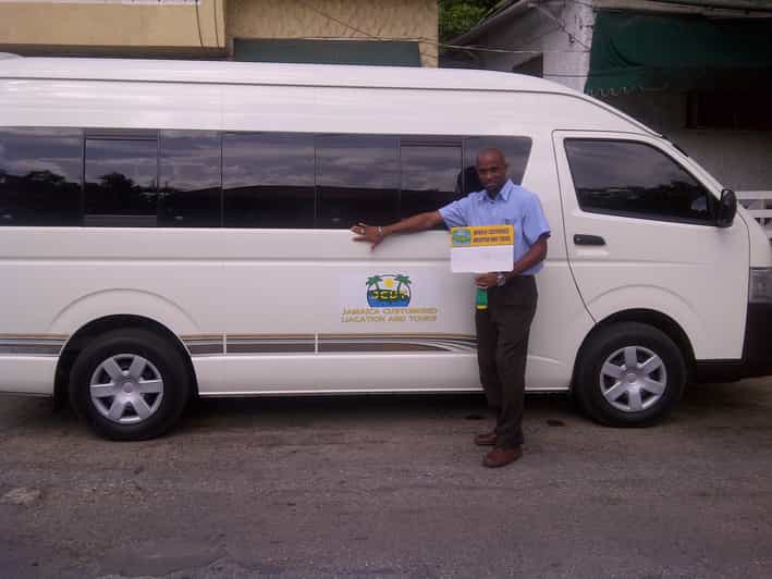 From Montego Bay: Private 1-Way Transfer to Ocho Rios - Service Overview