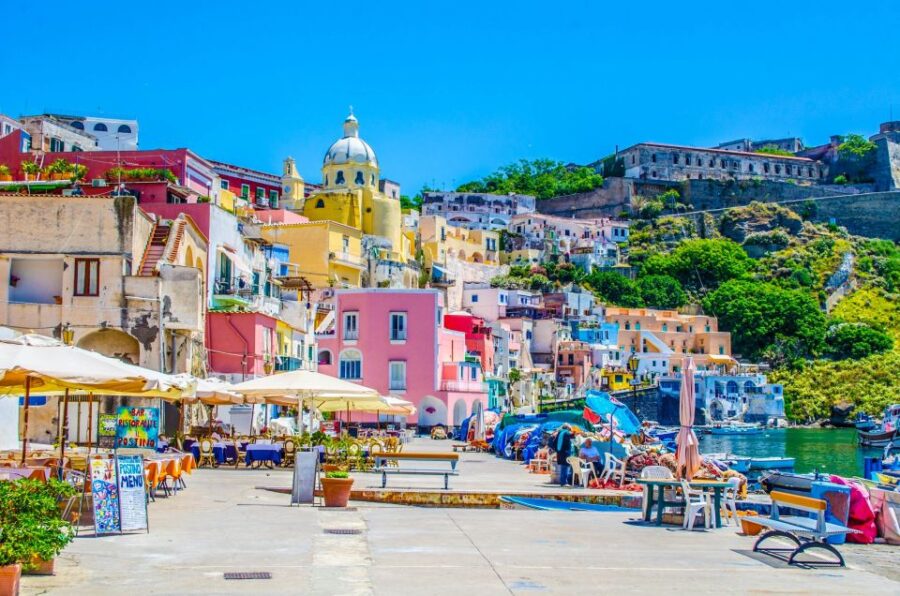 From Naples: Procida Island Day Trip With Lunch