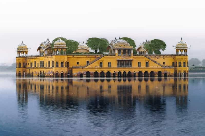 From New Delhi: Private Amer Fort and Jaipur City Tour