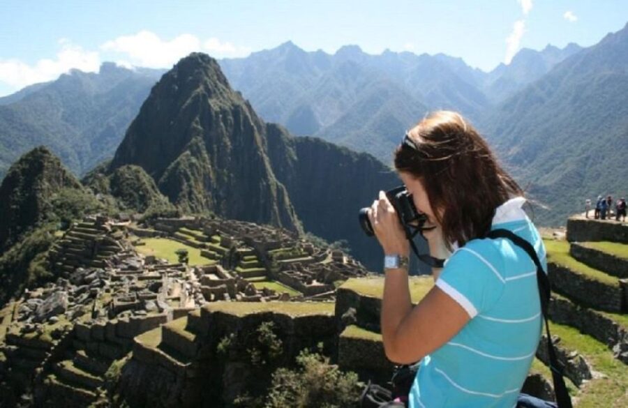 From Ollantaytambo: 2-day Machu Picchu Tour