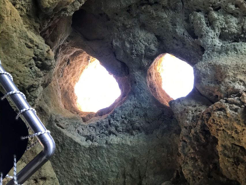 From Portimão: Boat Trip to the Benagil Caves
