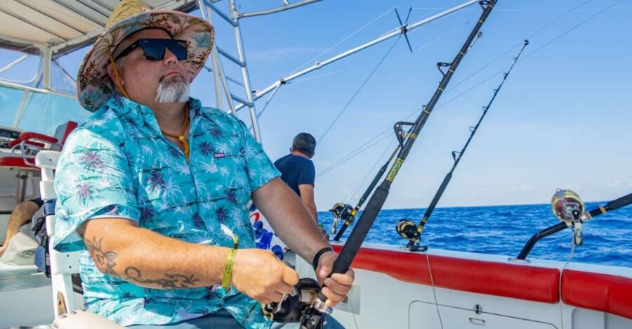 From Punta Cana: Deep Sea Fishing Tour by Boat With Drinks